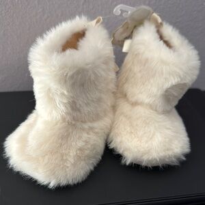 Fluffy Cream Baby Booties